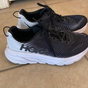 Hoka Rincon 3 running shoes black